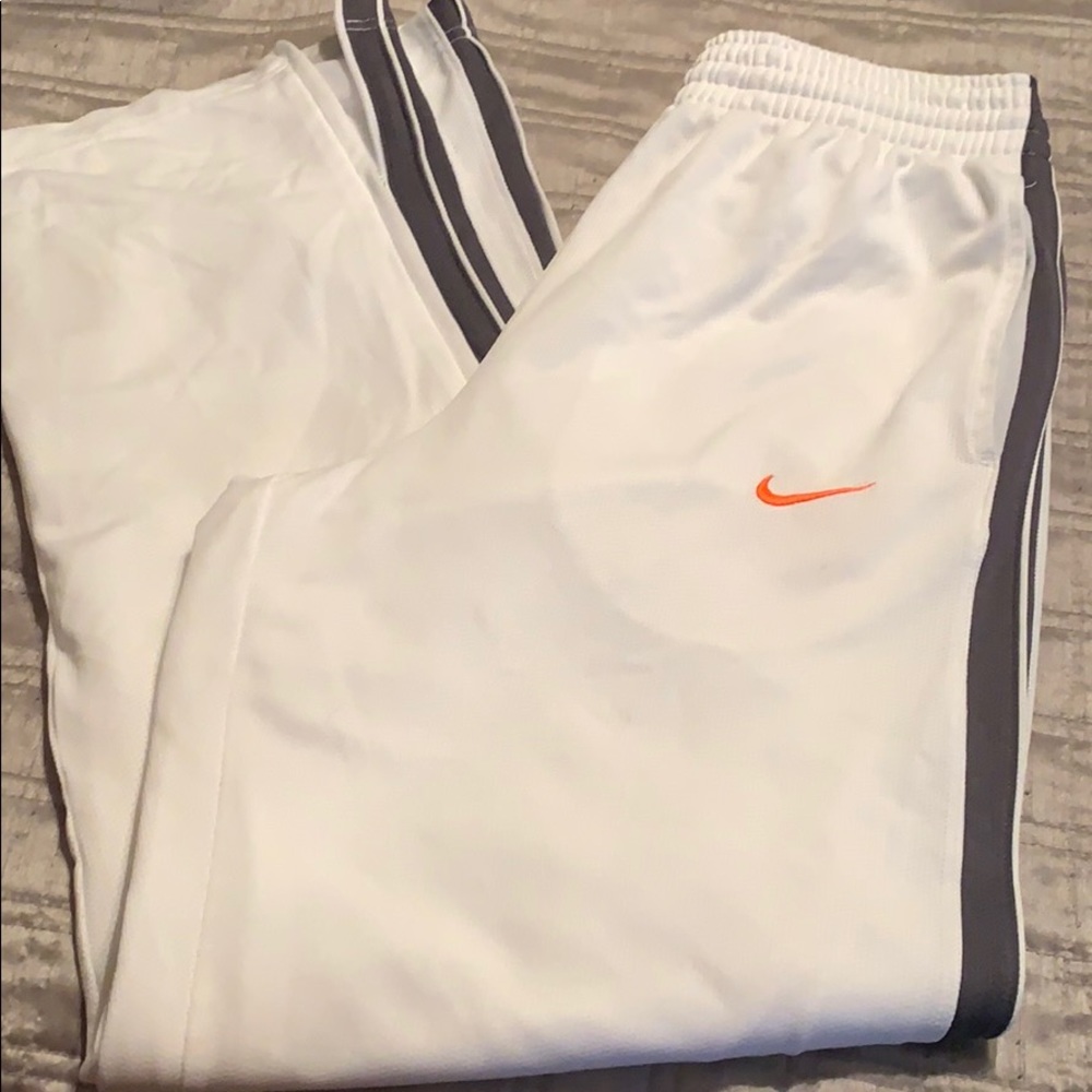 Nike basketball pants, men’s size small
